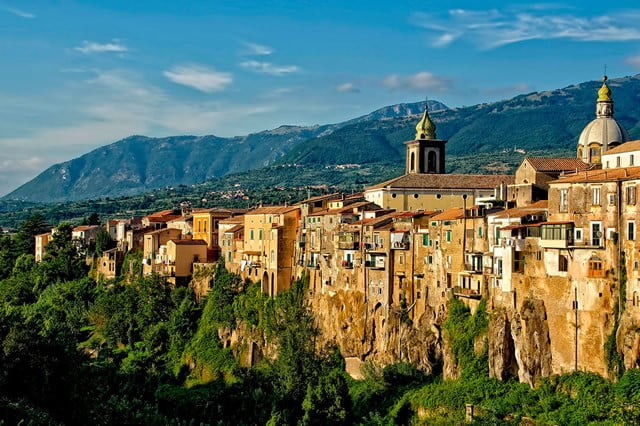 Sant'Agata de' Goti Cliff-Side Town