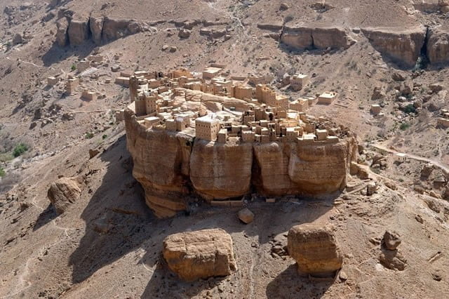 Haid Al-Jazil - Wadi Dawan Clifftop Town