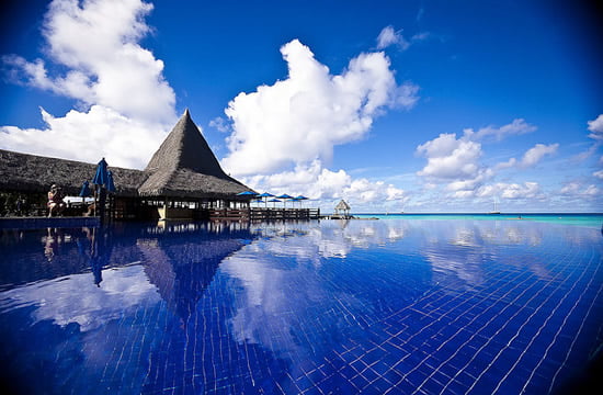 Kia Ora Hotel Infinity Pool